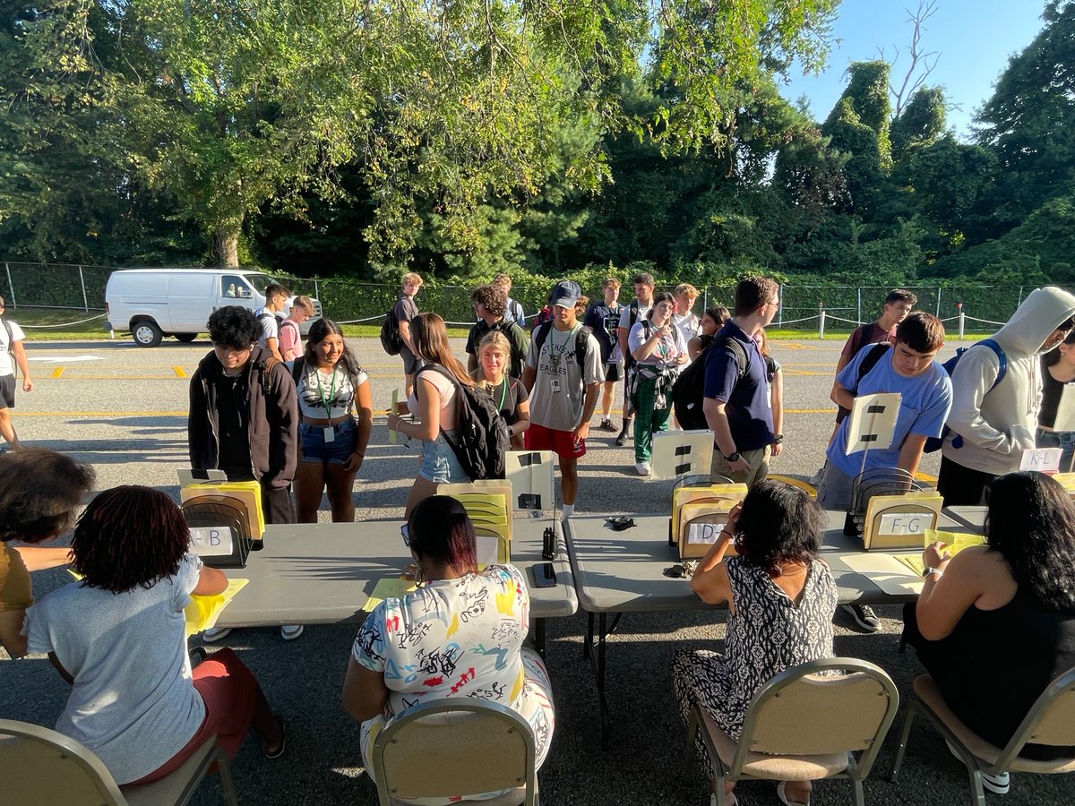 SWBOCES's tweet photo. Students began arriving on our Career Tech campus in Valhalla Wednesday. โWe are thrilled to see so many new and returning students on campus,โ said Director of Career Services Dahlia Jackson. โThe word is out in our region about the value of our CTE programs!โ #CTE #backoncampus https://t.co/rLq06Y5LjH