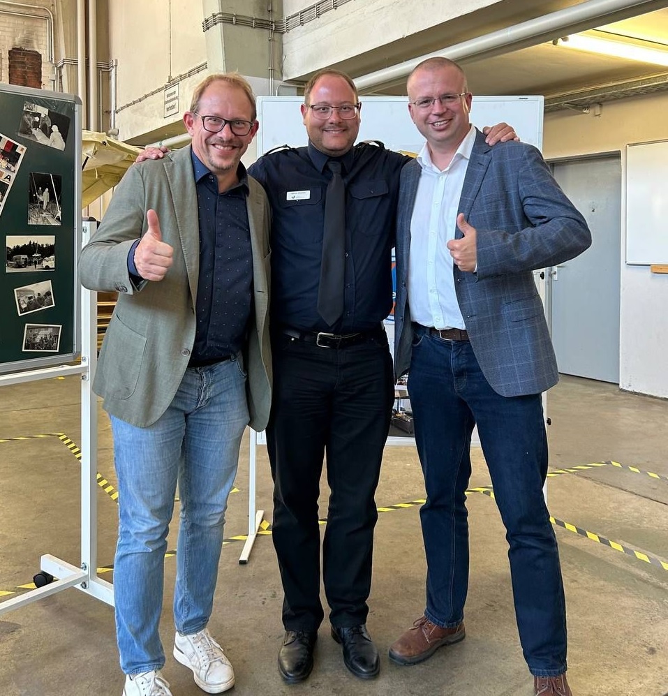 50 Jahre Regieeinheit #Neumünster - wir gratulieren den Einsatzkräften dieser traditionsreichen und einst größten Regieeinheit Deutschlands. Ihre #ehrenamt'liche Arbeit ist auch heute Vorbild für einige andere Regieeinheiten in Schleswig-Holstein und darüber hinaus.