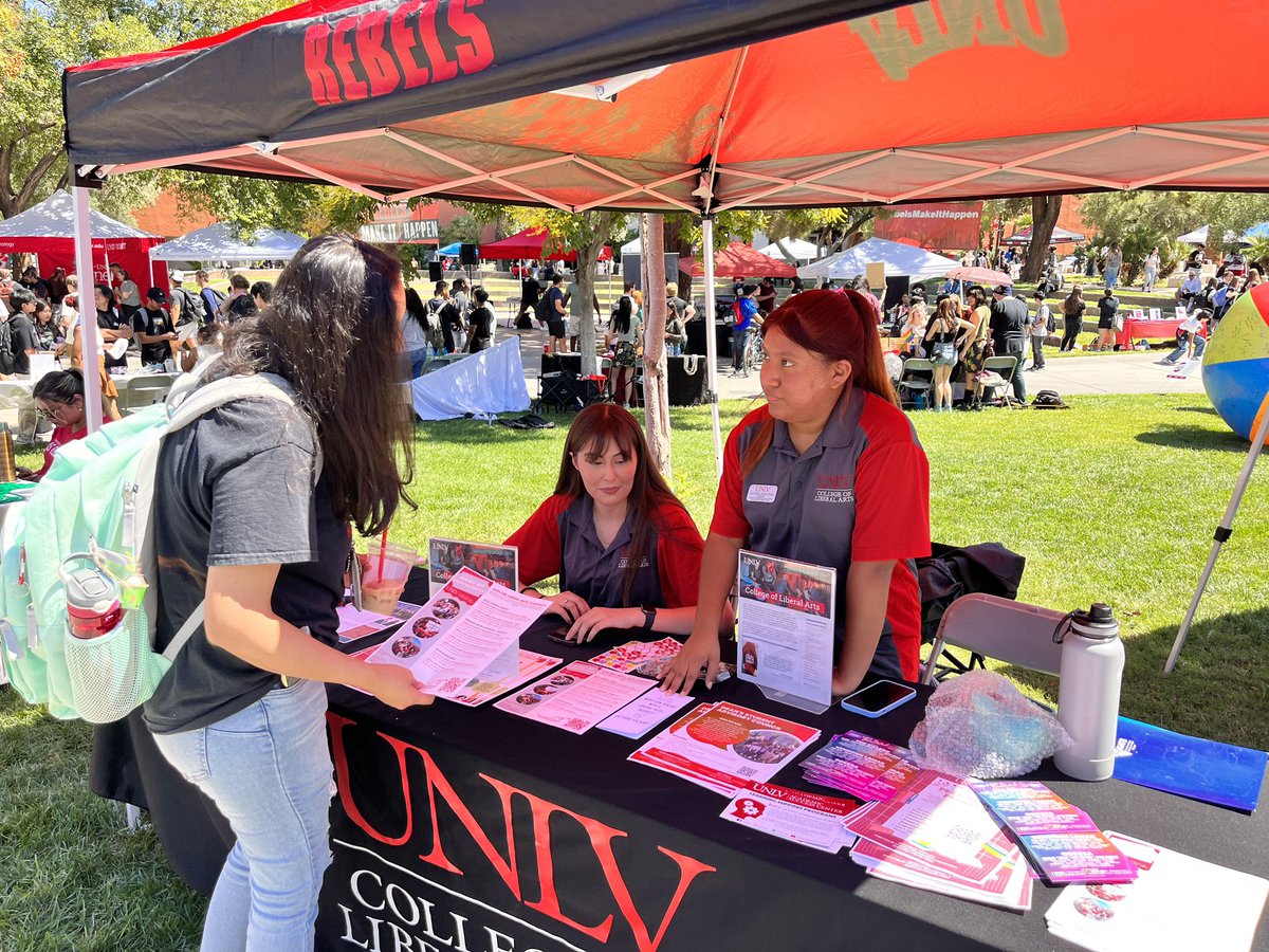 UNLVLiberalArts's tweet photo. We enjoyed seeing you at the UNLV Involvement Fair today! We hope you learned more about getting engaged in COLA and UNLV clubs, student organizations, and activities. #COLAengagement #involvementmatters https://t.co/Jk9fMGjUgm