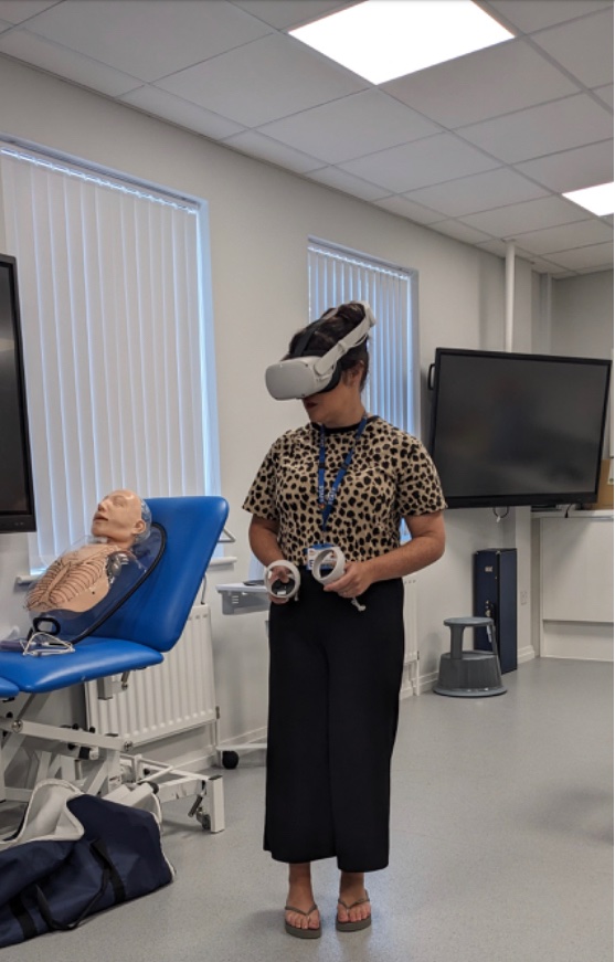 yvette_heatley's tweet photo. Tech day at @uochester Warrington having a play with VR/AR headsets and super lifelike patient simulators including this cute #lifepak baby 👶🏻
Looking forward to sharing these resources with our students
👩🏻🎓👨🏾🎓🧑🎓
@PreregUc @UoC_MH https://t.co/qQrFjTcy4R