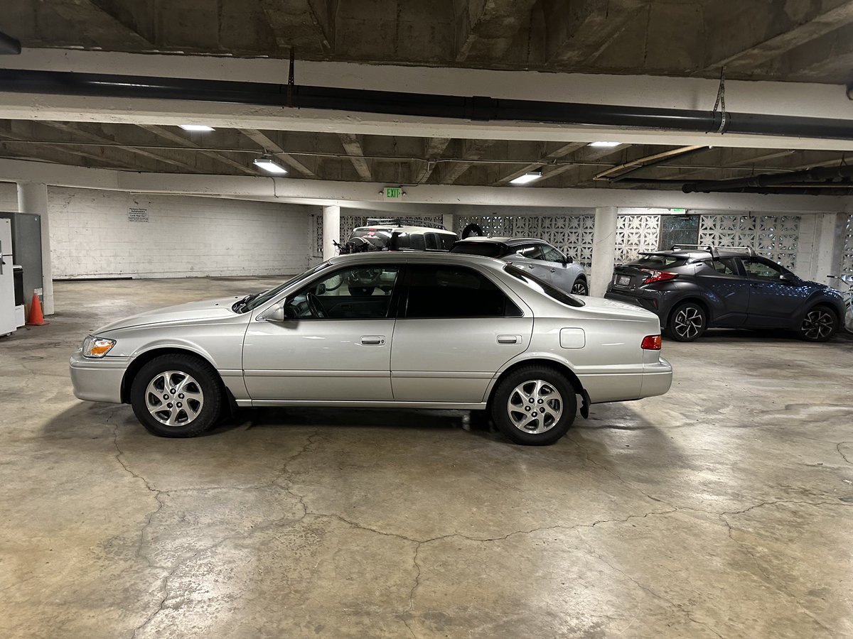 bernardward00's tweet image. 120k original miles smog in hand pink slip in hand 6 cylinder get at me for more info!!! I got two other cars too!!!