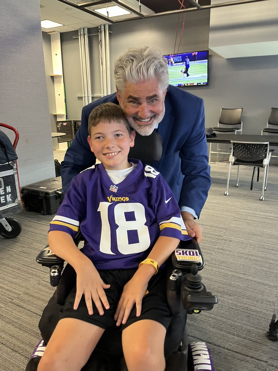 PAOnTheMic's tweet image. This young man Tyce just owns all of my heart. Let’s stay friends forever, buddy.