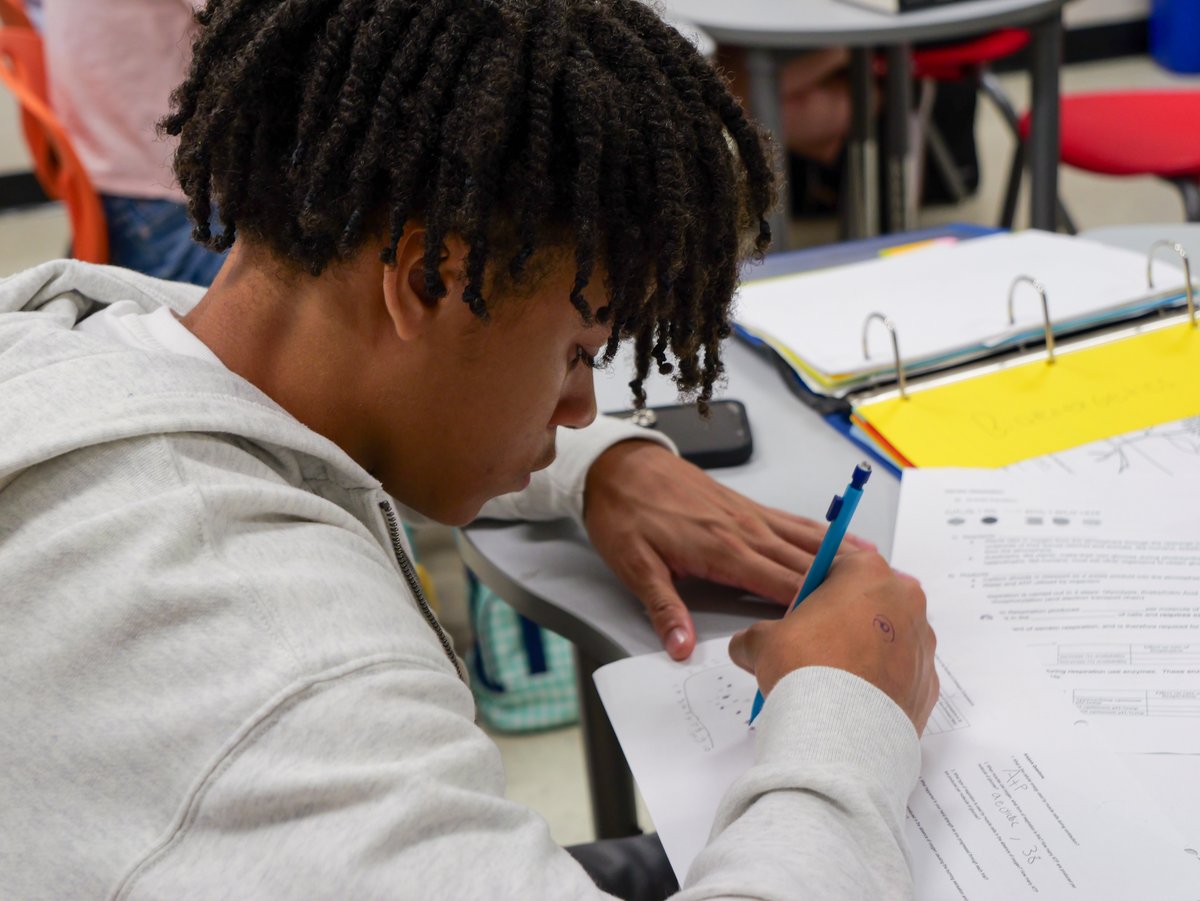 Today, we visited a few science classes at <a href="/IECHSKraken/">Innovation Early College</a>. 📒Students in Mrs. Higgins's class learned how living organisms obtain energy, while students in Ms. Risden's class did a fantastic job working in teams on 🧪various lab activities.

#Science #STEM #schooldays #Highschool