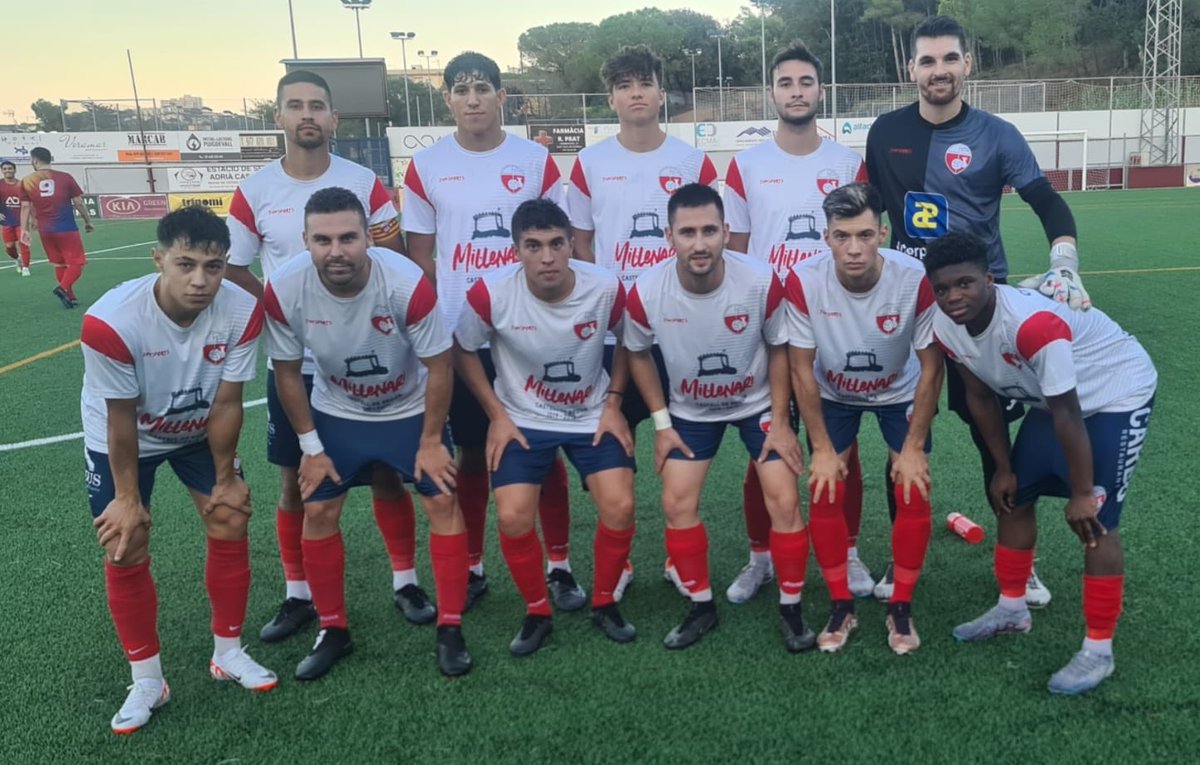 Sant Feliu 3 - Begur 8
Bon partit a nivell ofensiu amb gols de Miki (4), kai, Cantero, Sergi i Kevin. La millor notícia la tornada als terrenys de joc de Noah després de 9 mesos! A seguir Begur!🔴🔴🔵⚽👏
#UnPobleUnsColors