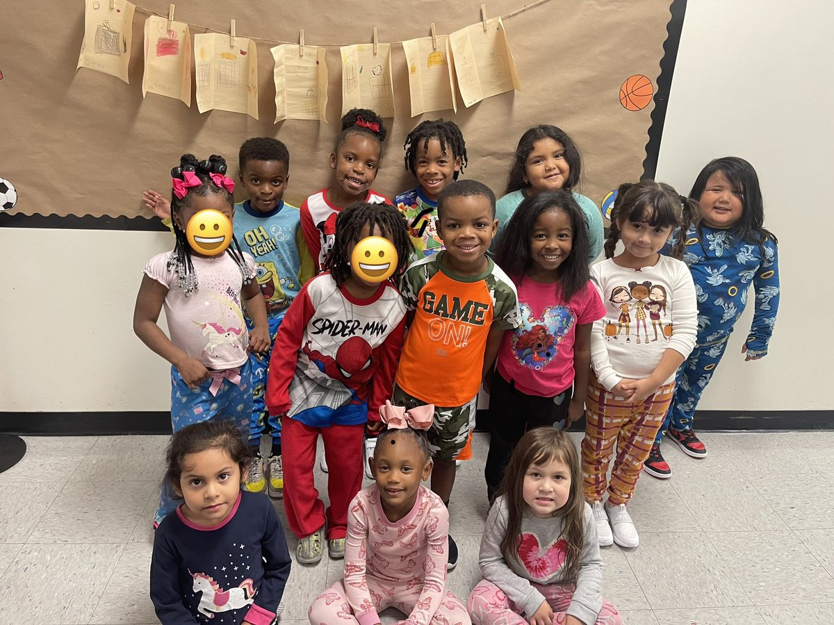 Tolbert_DISD's tweet photo. Tolbert students are showing up for attendance and jamming out in jammies today! #showup #attendancematters #teamtolbert @DallasISDSupt @DrDayannaKelly @Tanya_N_Shelton @Kimball_Cluster @dallasschools https://t.co/Xd0618ynJK