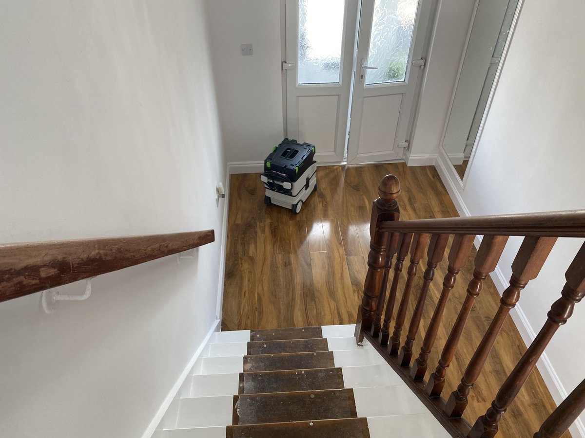 Painting completed for a happy customer 🏘.