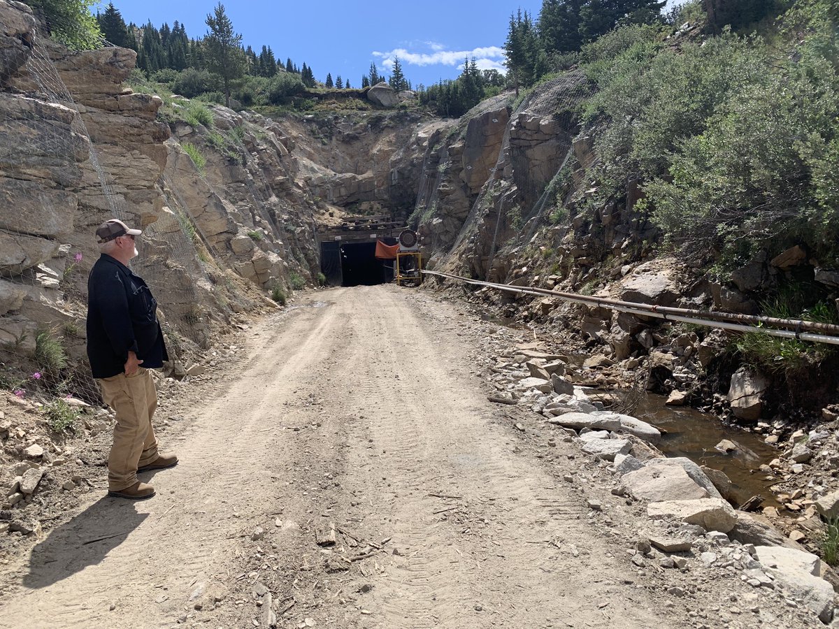 Crews working to repair Busk-Ivanhoe tunnel.

Despite being a tiny percentage of water supply for Aurora and Pueblo, this alpine transmountain diversion remains an important part of the cities' system.

aspenjournalism.org/crews-working-…