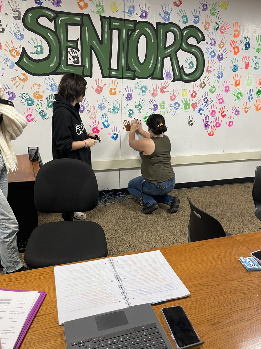 Schaefp1's tweet image. Senior Wall #ocsrocks #ohsclassof2024 #leaveyourmark