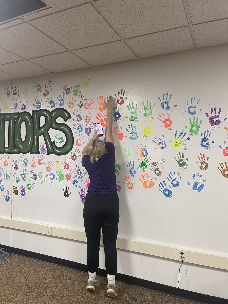 Schaefp1's tweet image. Senior Wall #ocsrocks #ohsclassof2024 #leaveyourmark