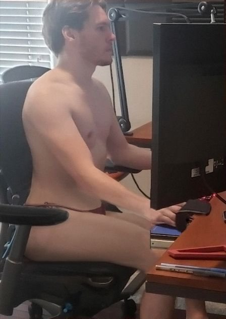 GreasyMac_'s tweet photo. Me rolling out of bed to @ everyone that stream is cancelled. https://t.co/yeOAsqJdwj