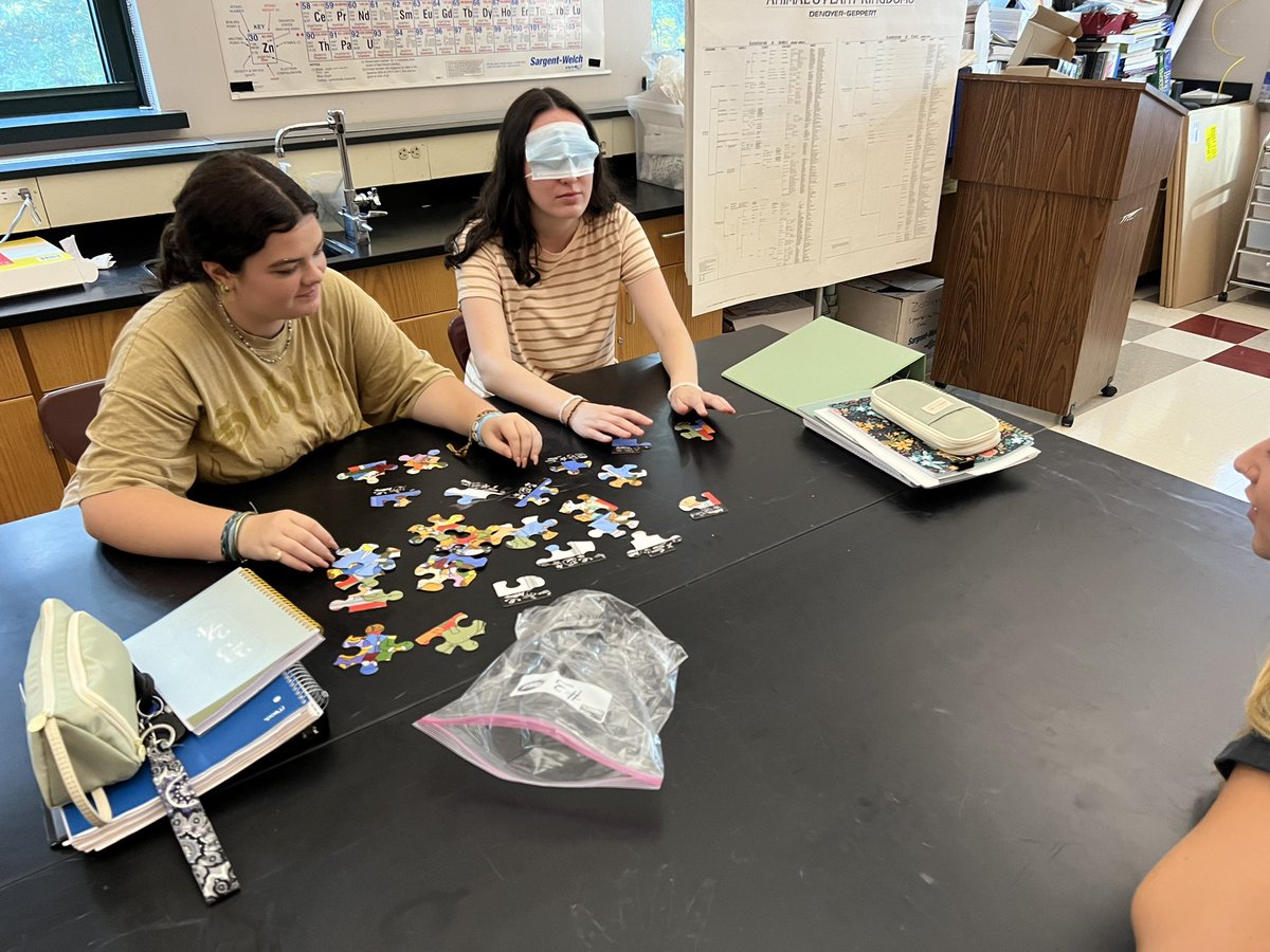 Blindfolded Puzzle making= effective communication &amp; Team building!