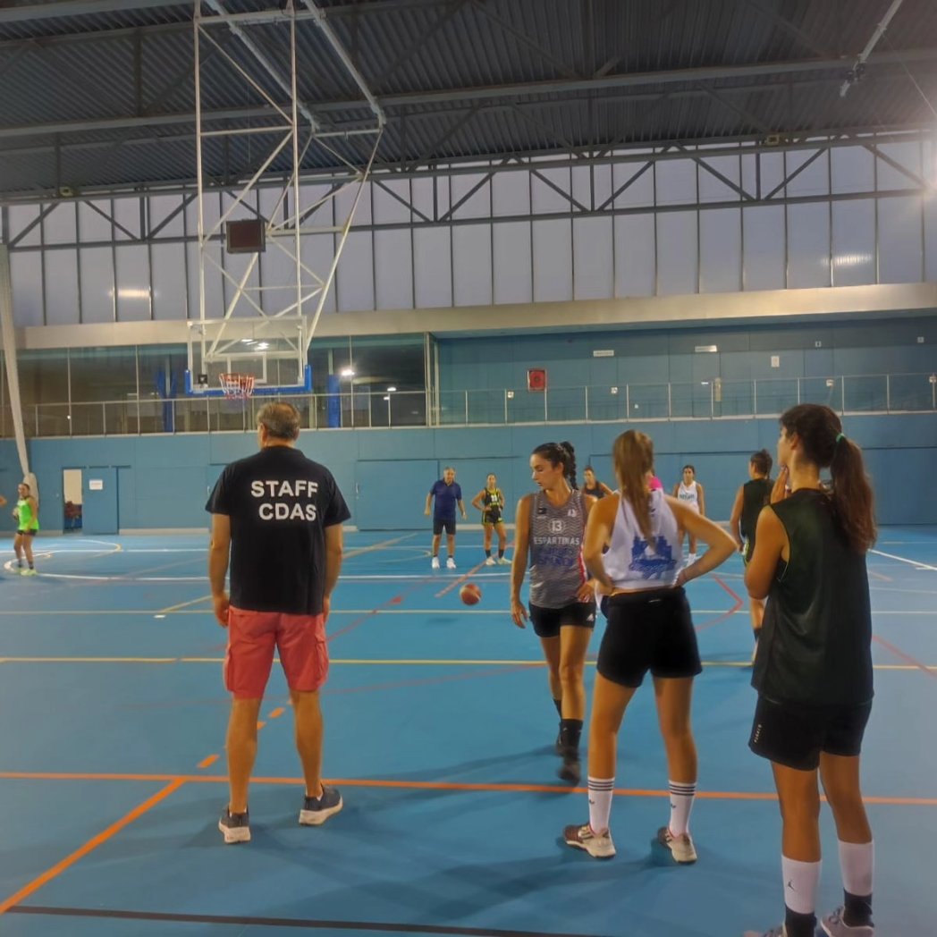 CBCareba's tweet photo. ¡Arrancamos la nueva temporada! Nuestro Senior Femenino N1 ya está de vuelta a los entrenamientos 💪🏀 https://t.co/WCy62ERSzg