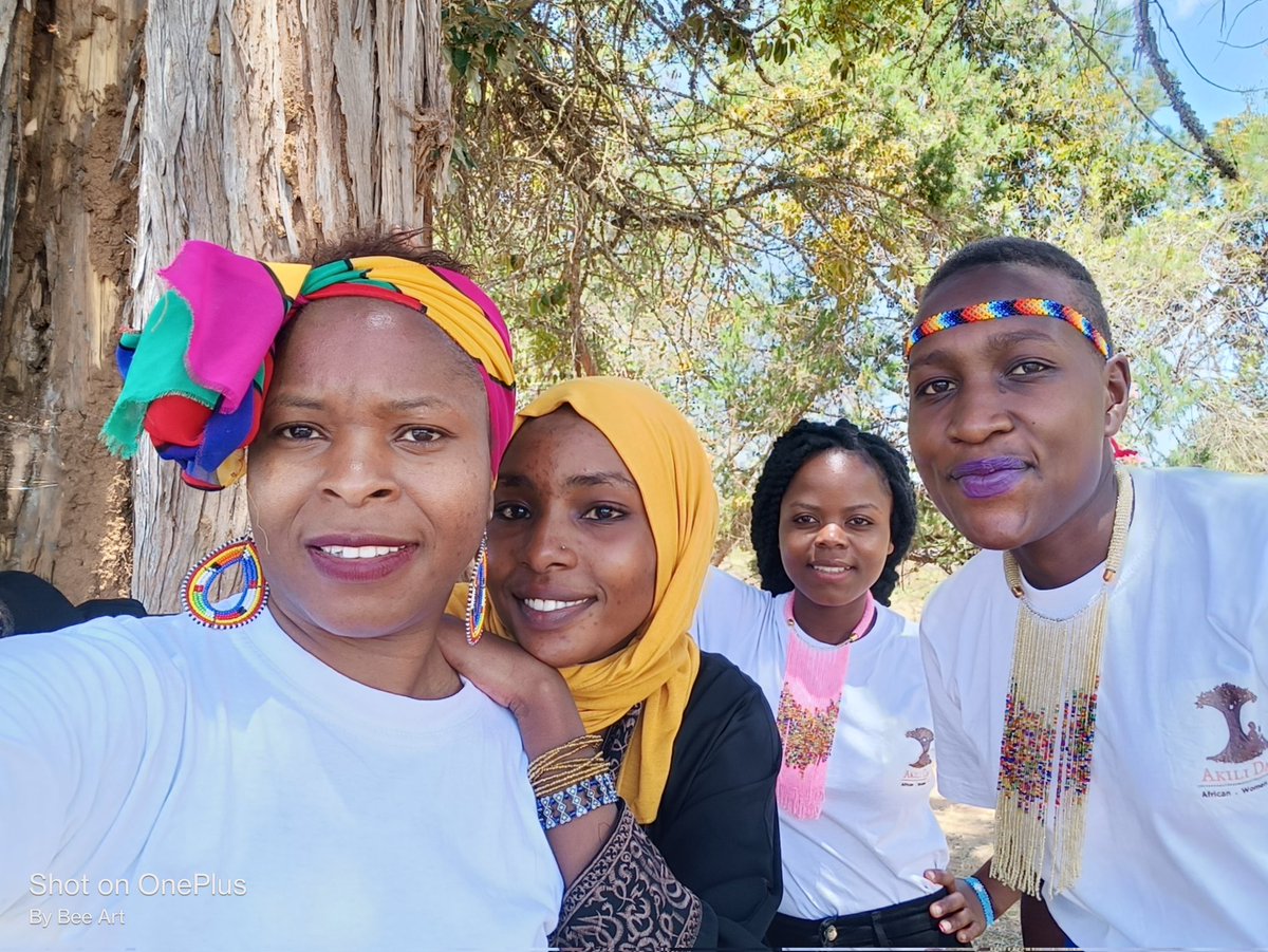 CorryBeryl's tweet photo. African ladies are beautiful and diverse https://t.co/SNjbeS5Ieo
