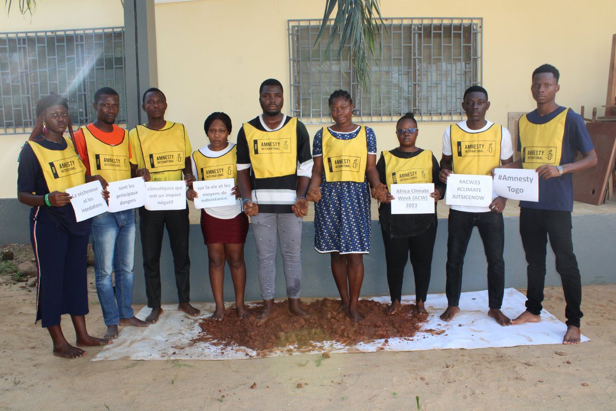 AmnestyTogo's tweet photo. La sécheresse et les inondations sont les principaux dangers climatiques qui ont un impact négatif sur la vie et les moyens de subsistance.
Agissons ensemble maintenant!!!
#ACW23
#CLIMATEJUTSICENOW
#standup4humansrights
#waro https://t.co/hHYhCCgK8f