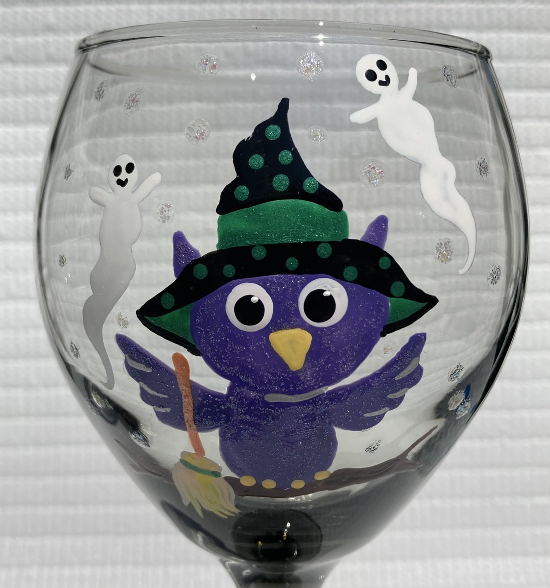 etsy.com/listing/153558… #halloweenowl #witchhat #wineglasses #SMILEtt23 #halloweenglasses #FreeShipping