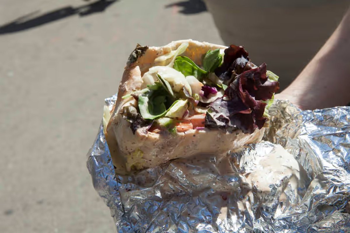 Rainbow Falafel &amp; Shawarma (Union Square) — This tiny store opened over 30 years ago. The secret to Rainbow's success is happiness — and the owner Mohamed Jamal’s grandmother’s recipes from Syria. 🥙

sideways.nyc/discover/22SPL…