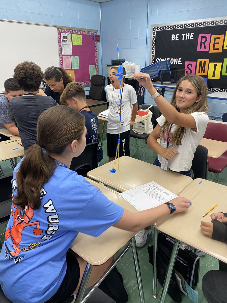 ms_FaySherlock's tweet photo. Starting off the school year with some team building! Marshmallow Challenge! Who can build the tallest?! #WarriorsCare #MiddleschoolMath https://t.co/EMIhP8DbC9