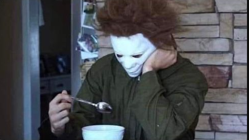 Yo cuando nadie quiere ver películas de terror conmigo
