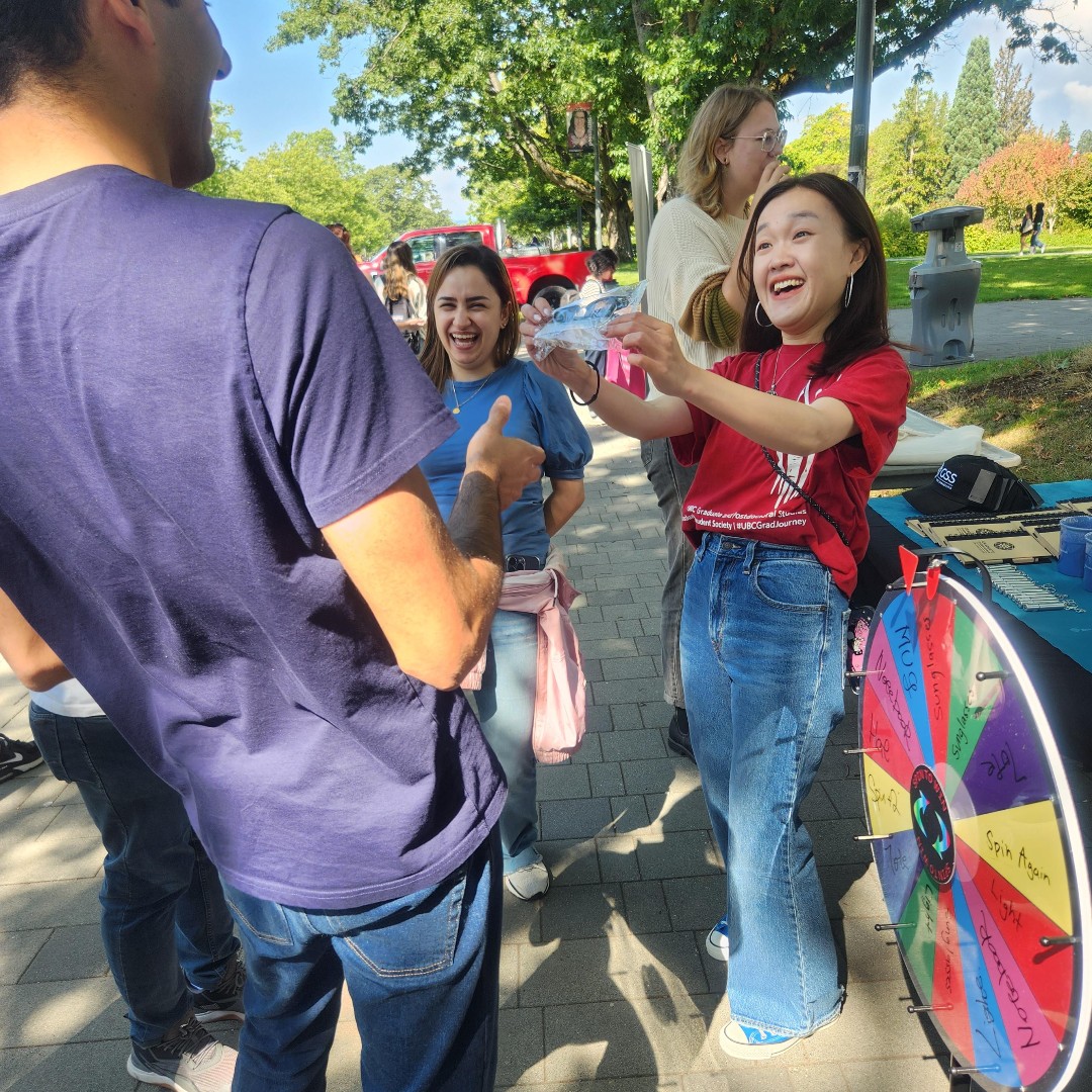 ubcgss's tweet photo. 🤩So many grads in one place! Imagine Day 2023 was a blast. Did we catch you spinnin' the wheel? Tag yourself! #ubcgss #gss #ubc #grad #imagineday #swag #merch #orientation #spinthewheel https://t.co/1VcNx4DPwK