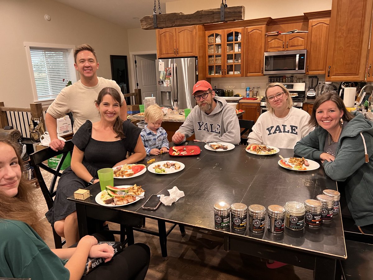 alyshaar8's tweet photo. These spices are delicious! #casamspice #spiceconfidently #chemistryinthekitchen
  #essenceofflavor #tryazon https://t.co/2ZQjPH470R