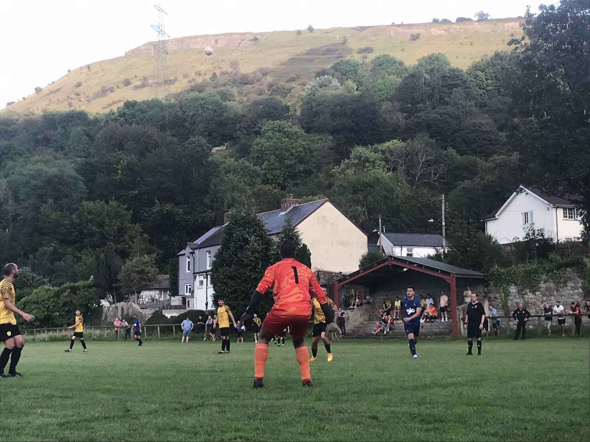 ianjamesjohnson's tweet photo. Lluniau @ClydachWasps v @NptCorries https://t.co/RU9QP2i43e
