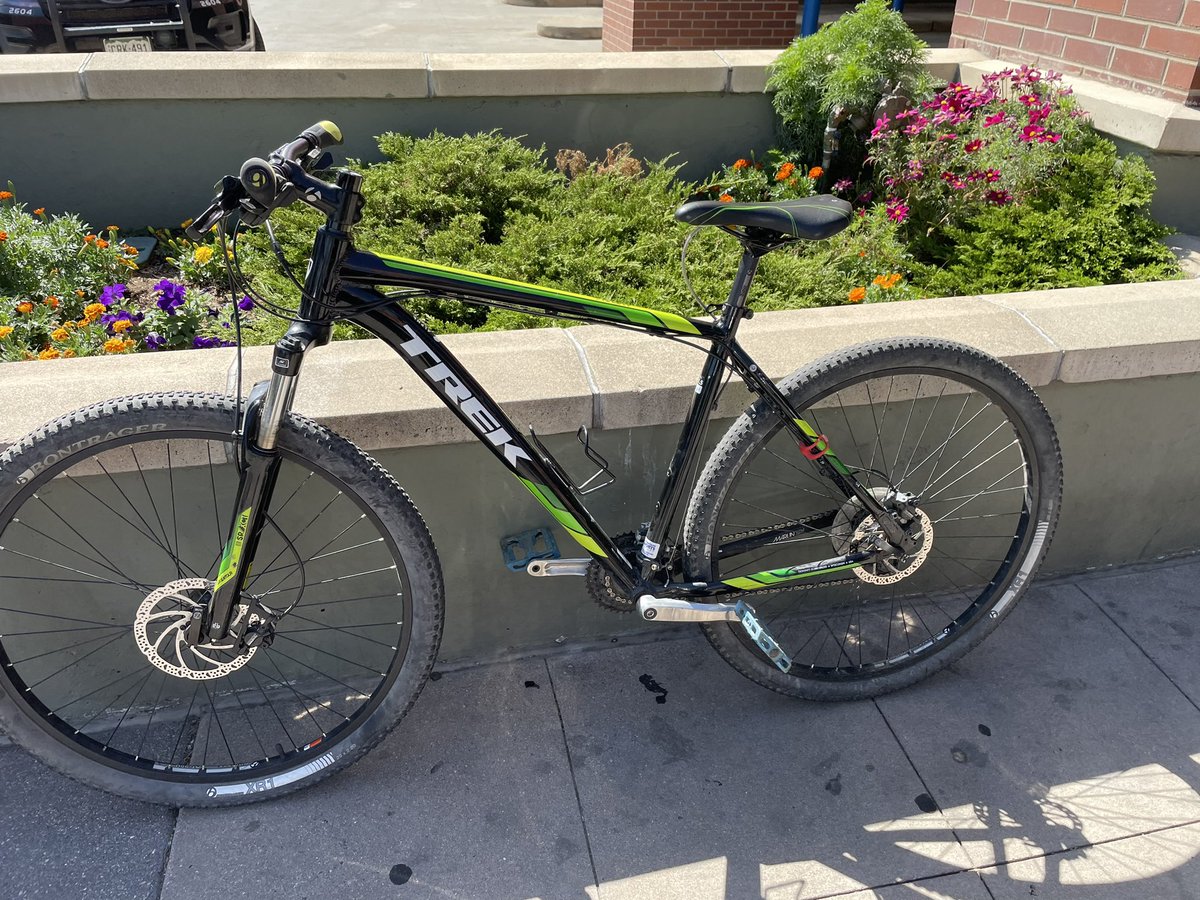 boulderpolice's tweet photo. Is this your bike? We detained the suspect in Central Park and he said he stole it, but we don’t yet know the owner.
 
If this is your bike or you know who it belongs to, please call us at 303-441-3333
 #boulder #BoulderColorado https://t.co/8ROV1ZJS4W