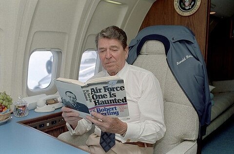 AmExperiencePBS's tweet photo. “My best friend is a person who will give me a book I have not read.”
-Abraham Lincoln

Join the ranks of Presidents and First Ladies by diving into a favorite story this National Read a Book Day! 📚💫 https://t.co/29b7IPJ3cc