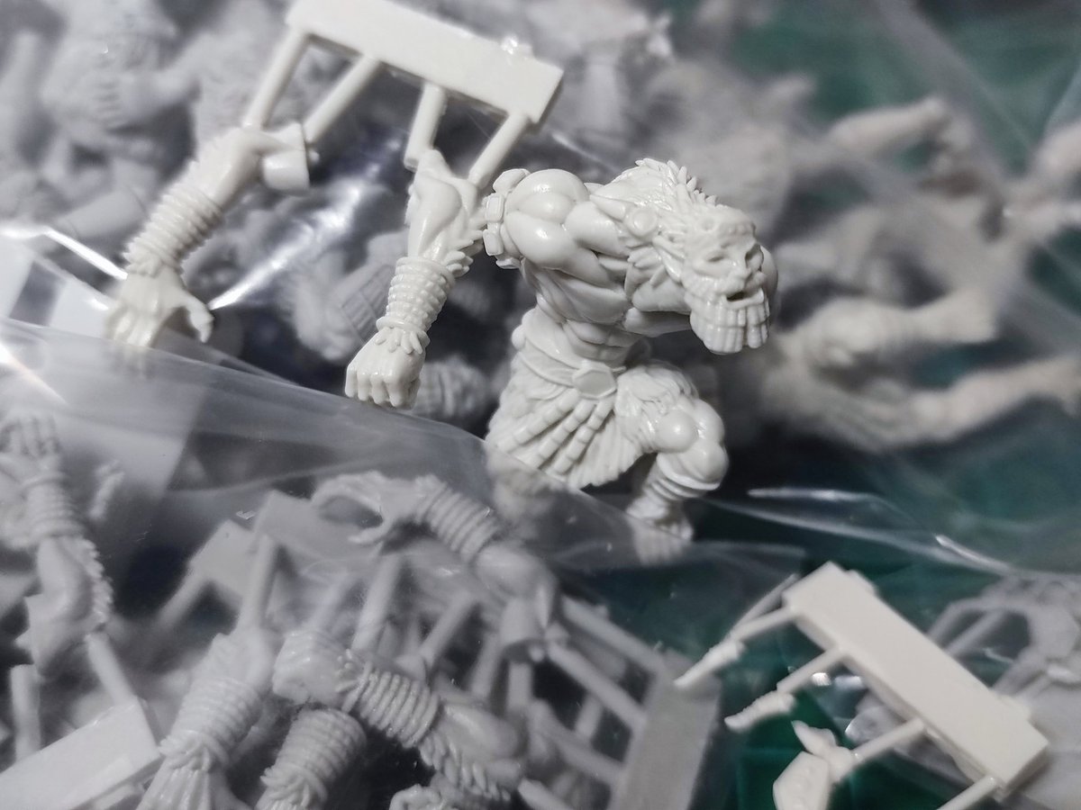 FodMiniatures's tweet photo. Getting ready for @freakwarsmadrid! https://t.co/LogcmXPAeU