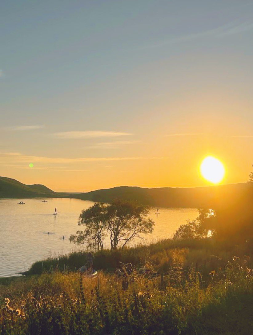 KellyMcDXOX's tweet photo. #coldwatertherapy #sunsetswim #Scotland https://t.co/rUlVlcQblz