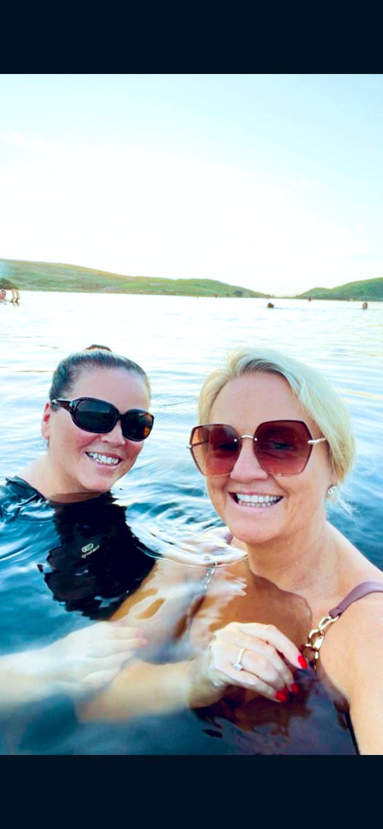 KellyMcDXOX's tweet photo. #coldwatertherapy #sunsetswim #Scotland https://t.co/rUlVlcQblz