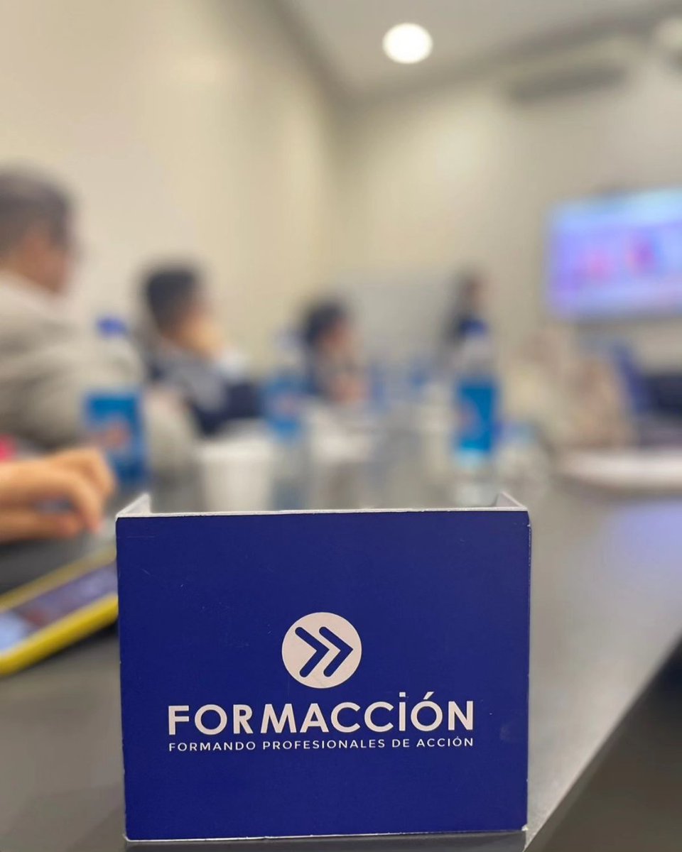 formaccion_ec's tweet photo. Ayer iniciamos el taller presencial “Dime como escribes…”, un taller para profesionales modernos que quieren aprender a mejorar su capacidad de resumir, redactar y comunicar ideas. Además, full ejemplos de gramática, ortografía y sintaxis. 

https://t.co/xJ0MknmdPz https://t.co/Bc49CfEAKB