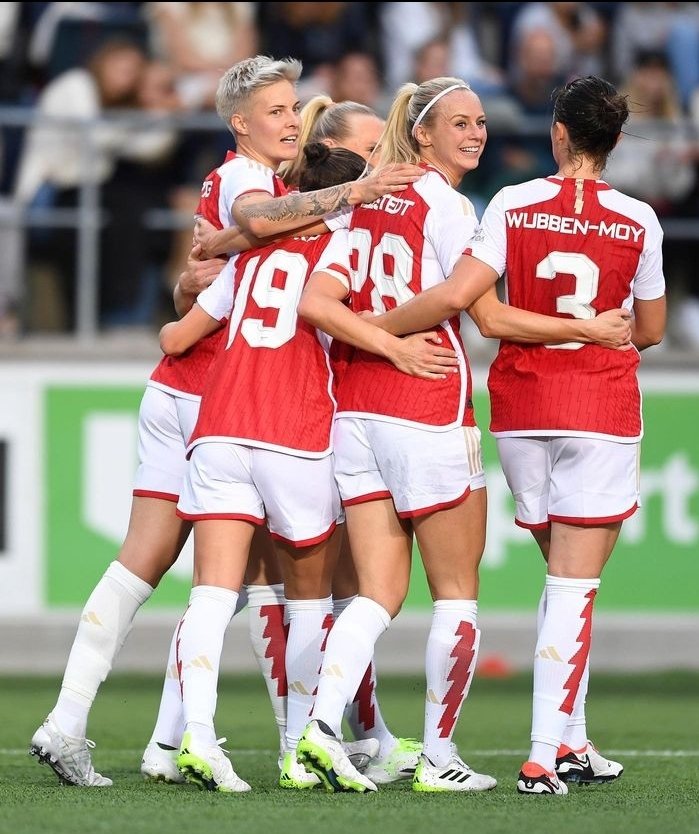 Super Mario tweet media