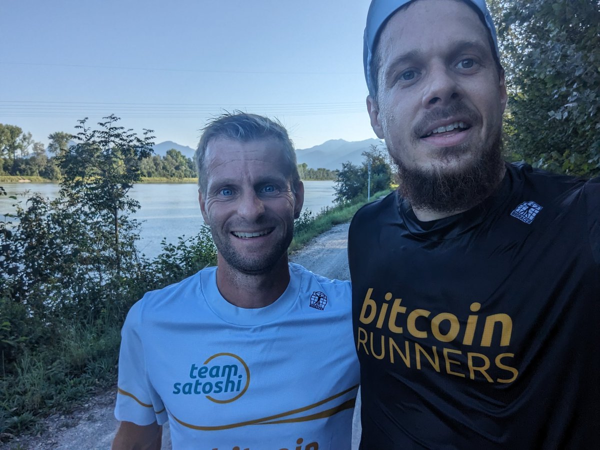 Vitus_Ze's tweet photo. We ran a half marathon for #RunForHalFin today. Hal's favorite distance.
Lots of meaningful conversation during this long run... those moments are what life is all about. https://t.co/rq7tfgxtp4