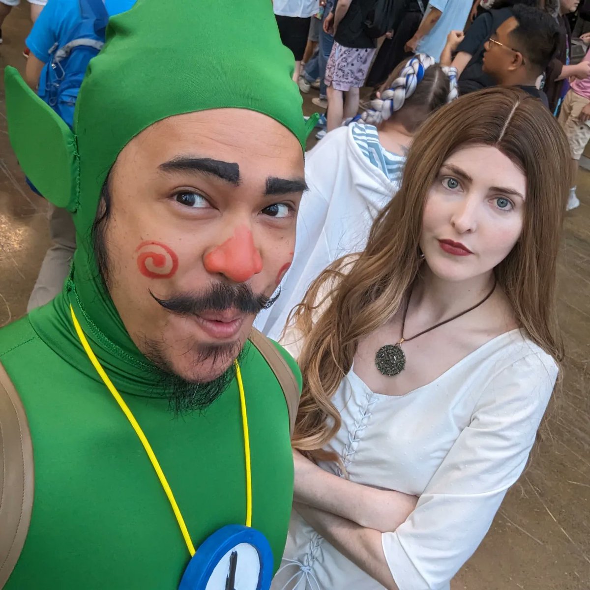 “I, too, long to be one of the fairy folk!”

#TINGLE IS BACK 💚

More #KooLooLimpah-ing: instagram.com/p/Cw3O04-vo3w

<a href="/NintendoCanada/">Nintendo of Canada</a> <a href="/NintendoAmerica/">Nintendo of America</a> <a href="/Nintendo/">任天堂株式会社</a> <a href="/dianalavelle/">Diana</a> #LegendOfZelda #LegendOfZeldaCosplay #Cosplay #TingleCosplay #NintendoCosplay