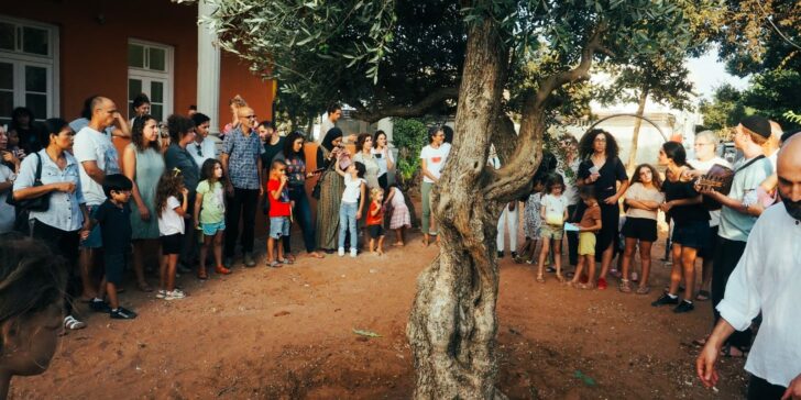 SylvainFreres's tweet photo. Shafram, la ville du district du kibboutz Harduf. C'est la 2ème année du lycée "Tamart Al-Zaytoun" de la ville, le premier lycée arabe Waldorf de ce type au monde. Ses étudiants viennent de trois religions différentes: chrétienne, musulmane et druze.
🇮🇱🇵🇸 https://t.co/PSY7GrzucA https://t.co/WoWapjhE1W