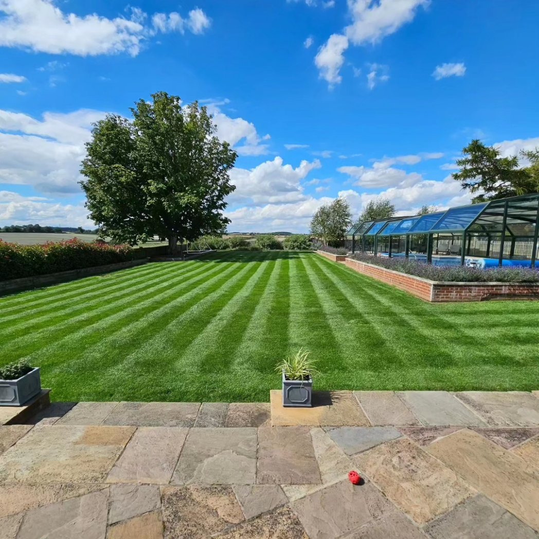 Our mowing and bespoke treatment package program is looking on point for these beauties 😎🌱🌞

#LawnsOfLincolnshire