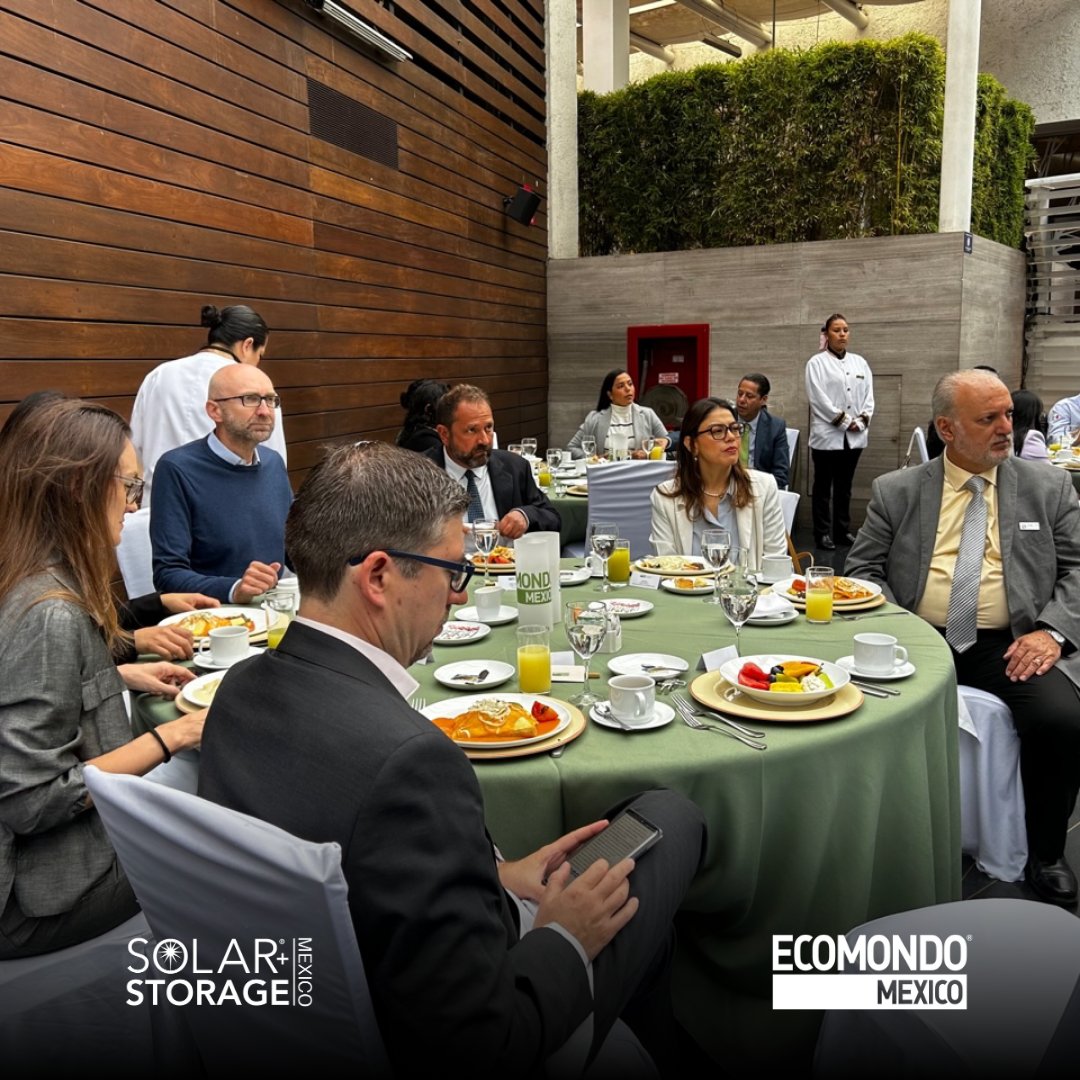 EcomondoMx's tweet photo. Hoy, en la Ciudad de México, Bernd Rohde, CEO y Miembro del Consejo Directivo de Italian German Exhibition Co. Mexico, y Sandra Elías, Directora de Ecomondo Mexico y Solar+Storage Mexico, presentaron un emocionante adelanto de lo que nos espera en 2024🔋🌎.

#Sostenibilidad https://t.co/qmd2hFRlTK