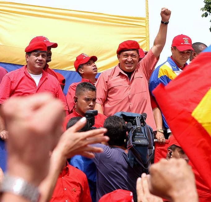 “Nuestras tareas deben ser: Debate de todos los días, Batalla de las ideas, la artillería del pensamiento, trabajo voluntario, la solución de problemas, una nueva espiritualidad, base moral, ética”
Hugo Chávez
#PrimariasEsFraudeYDesastre
#TodoElPoderParaElPueblo
<a href="/dcabellor/">Diosdado Cabello R</a>