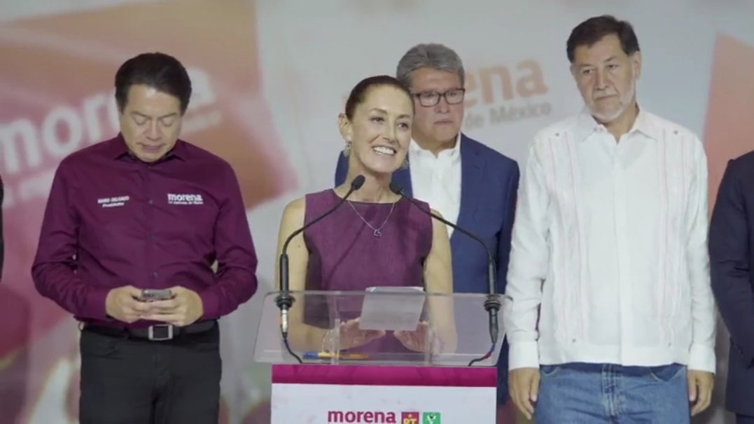 evoespueblo's tweet image. Muchas felicidades y un abrazo revolucionario desde #Bolivia para nuestra hermana @Claudiashein, elegida legítima, legal y democráticamente como la candidata presidencial de #Morena para suceder al hermano @lopezobrador_. Primera vez que una mujer aspira a la presidencia de…