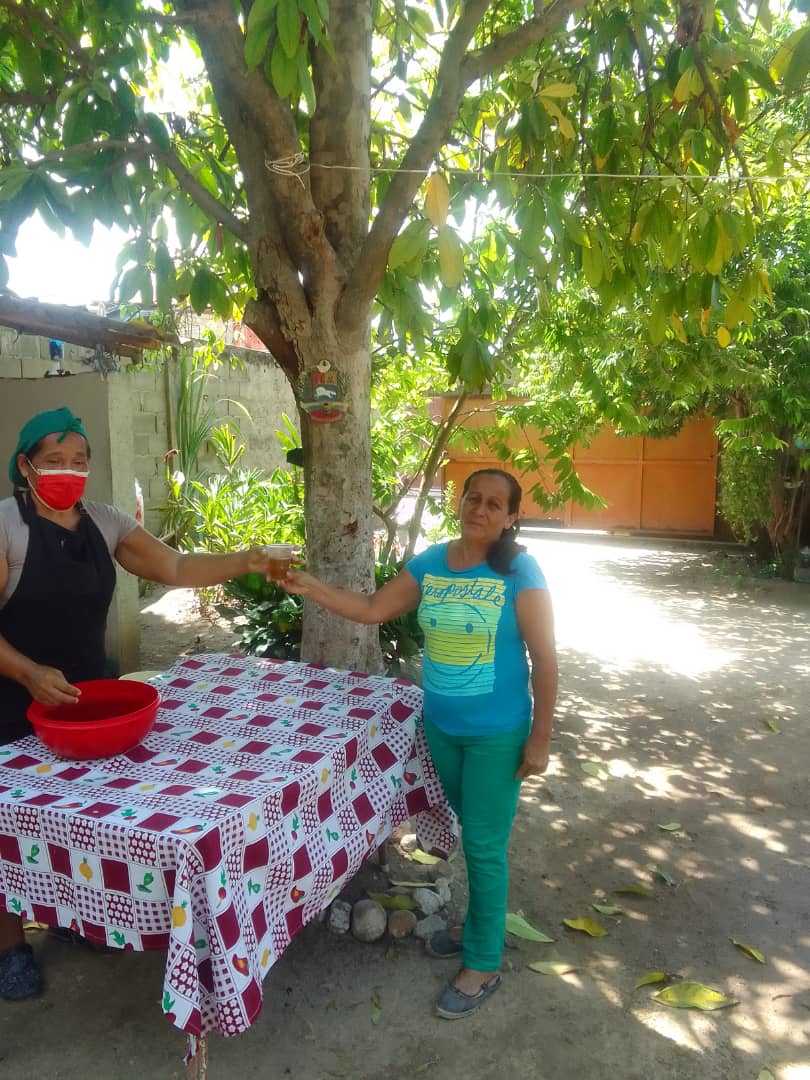 sucre_prensa's tweet image. #6Sep #Sucre Un trabajo hermoso que se realiza con el corazón, atender a los misioneros tantos jóvenes como adultos entregándole sus platos y bebidas servidas #TodoElPoderParaElPueblo  @NicolasMaduro @GPintoVzla @MelendezPedro86 @GralJohan2 @FundaproalO