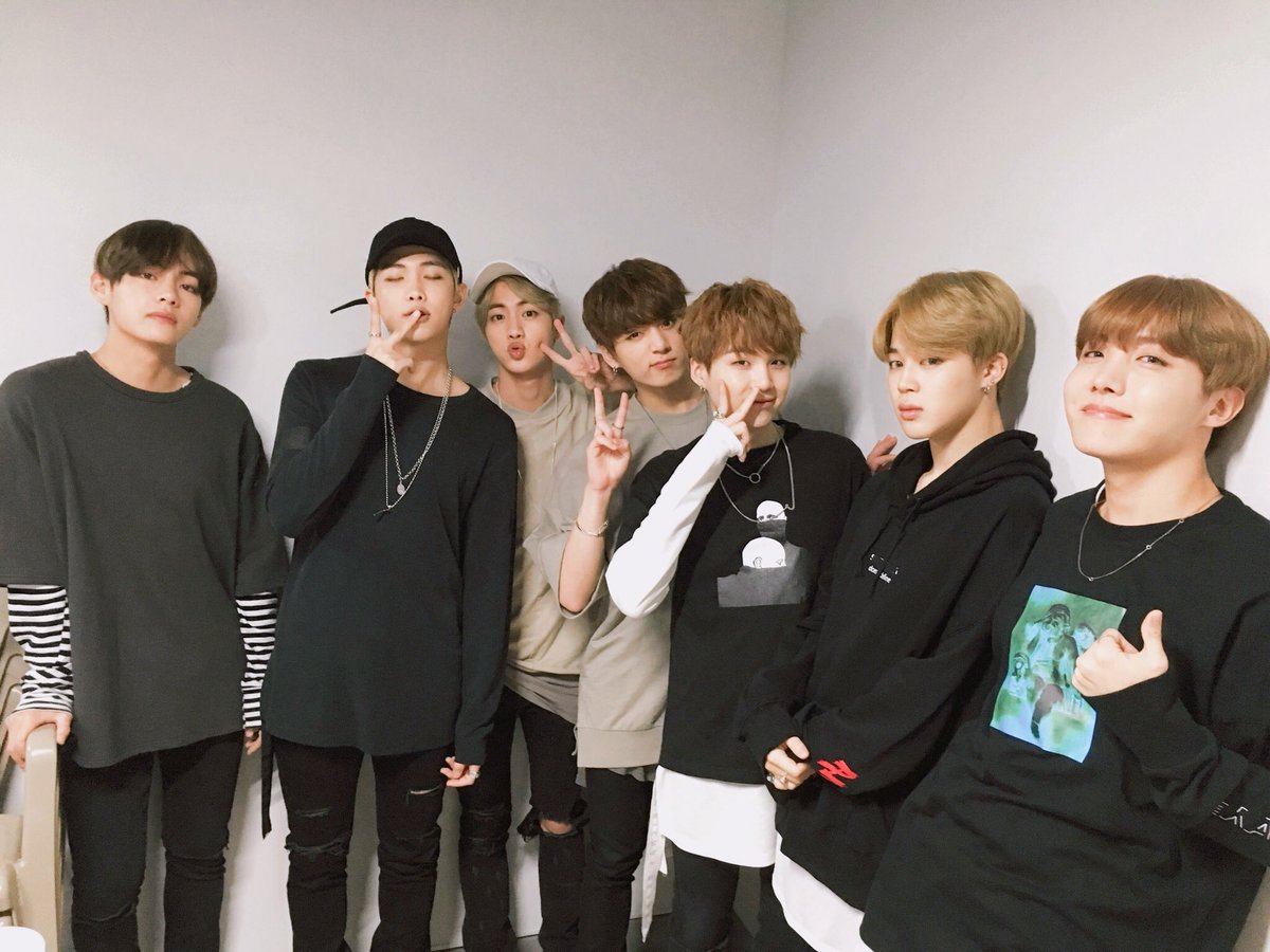_nutae_'s tweet photo. บังทันวันนี้เมื่อ 7 ปีที่แล้ว คิดถึงอ่าาา อยากให้กลับมาอยู่ด้วยกัน 7 คนไวๆ🥺💜 https://t.co/hg9sgqZwTB