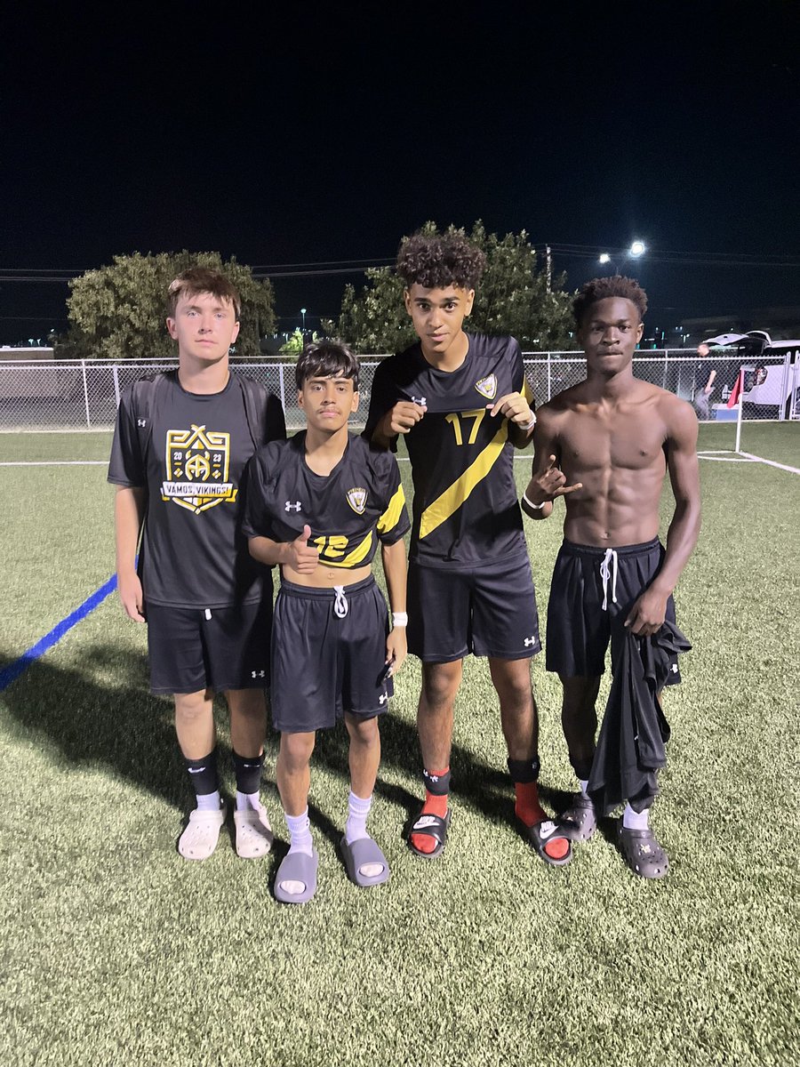 2-1 W over a tough SM South in OT. Marco hits a banger to win it. Goals by Kevin and Marco. Assists by Phil and Brendan. Dom, Kallan, and David also played big Varsity minutes as Freshmen.
#VamosVikings

3-1-0