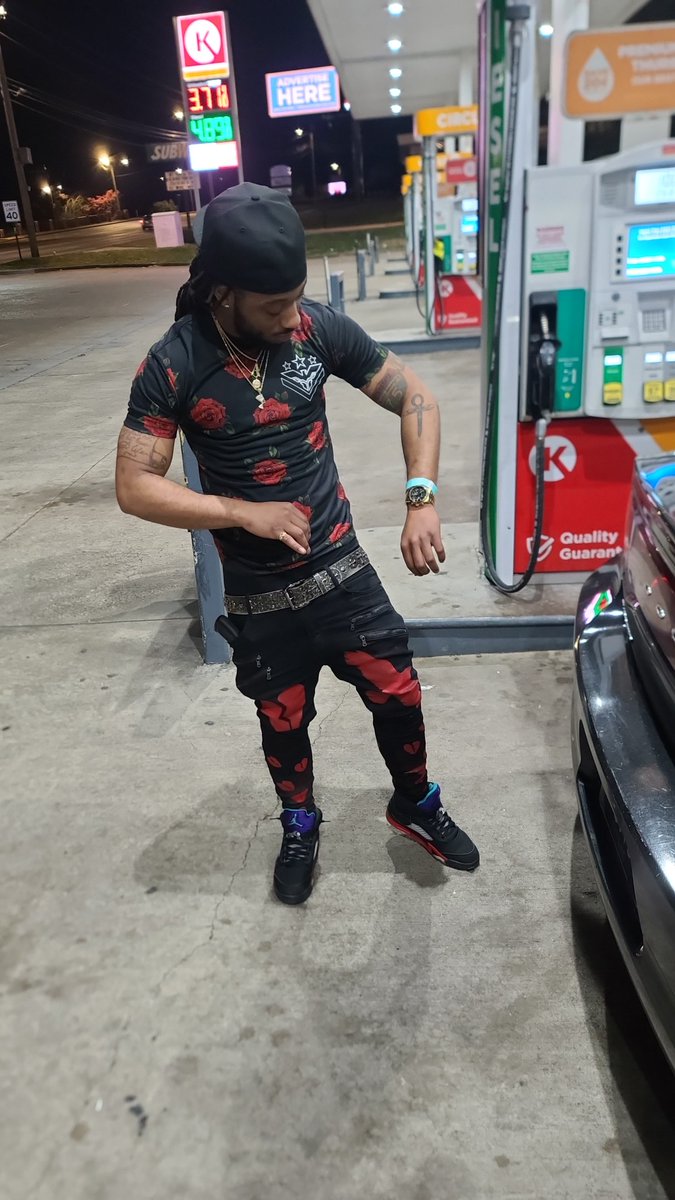 sending out x's nd o's you forever my sniper🎯