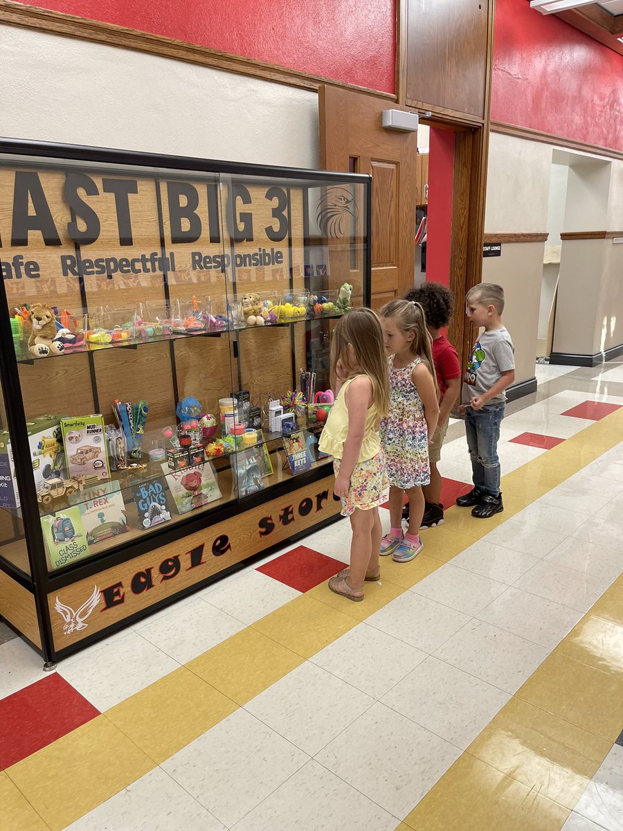 East Elementary tweet media