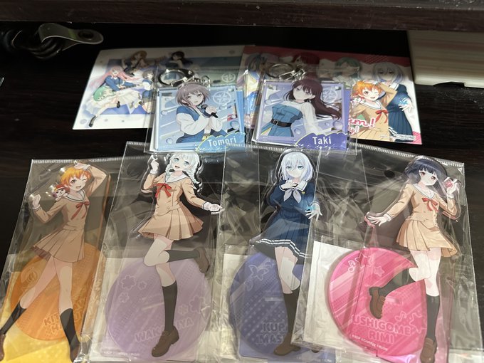 昨日の東京土産のドスケベアクリルスタンド達 