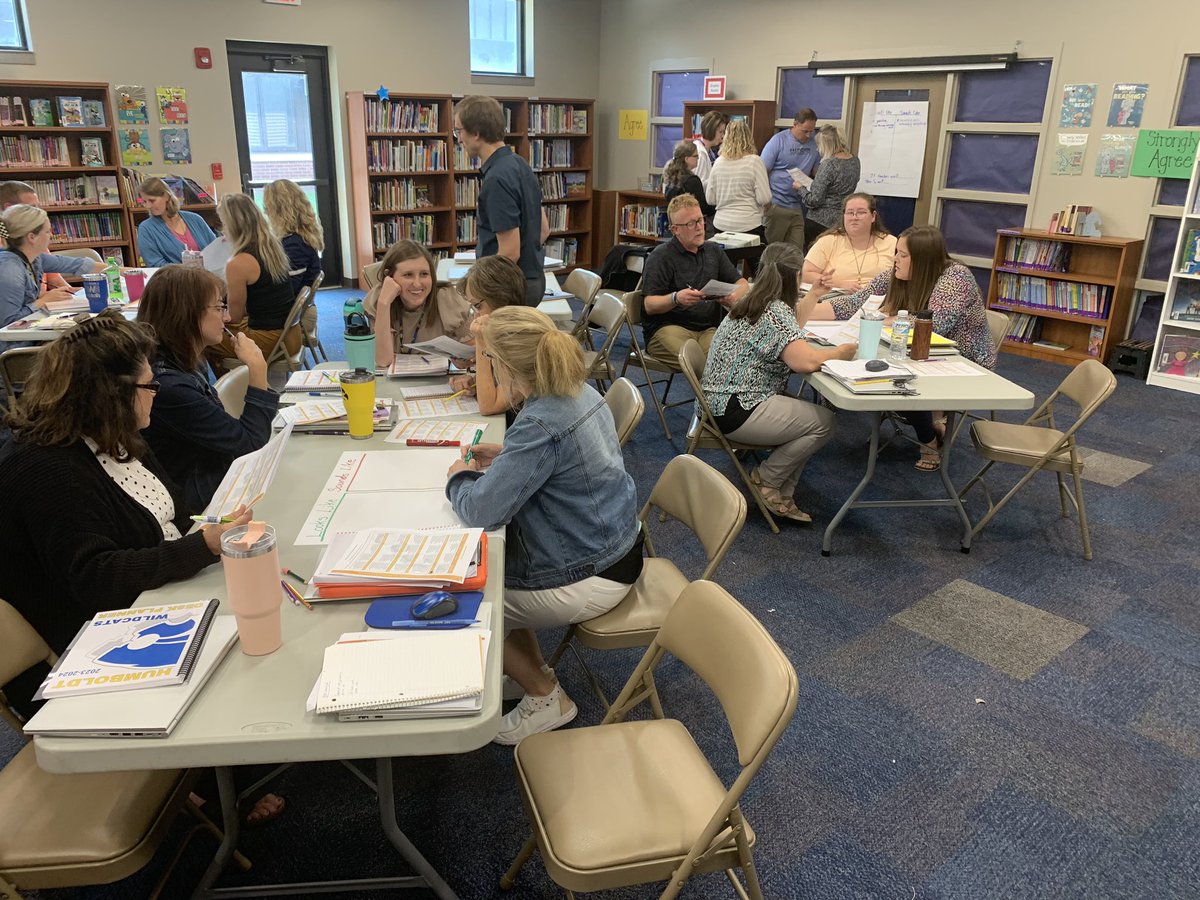 humboldt_elem's tweet photo. Taft staff engaged in conversations this afternoon around our new evaluation system! Working to identify what great teaching looks like in each Danielson domain. https://t.co/RoO5jIwItG