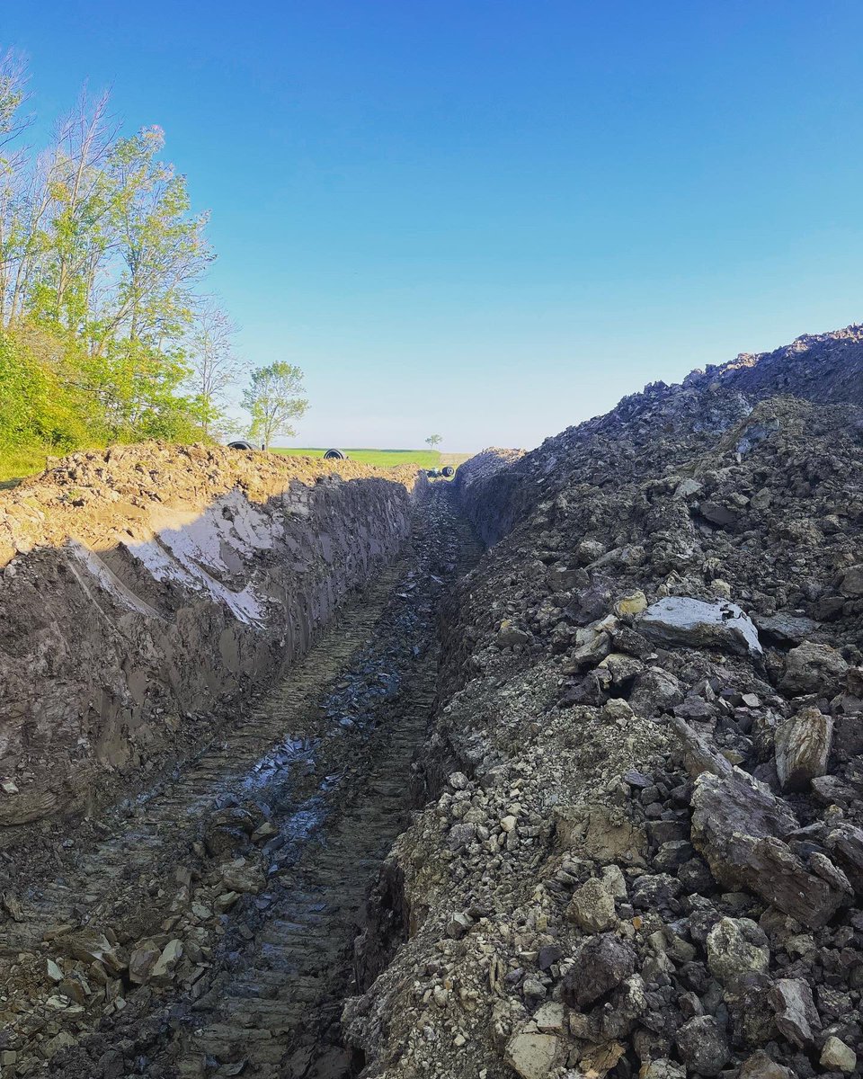 WeigelDrainage's tweet image. Alternative solution to unwilling neighbours. 12” flexcore at 17’ deep.
