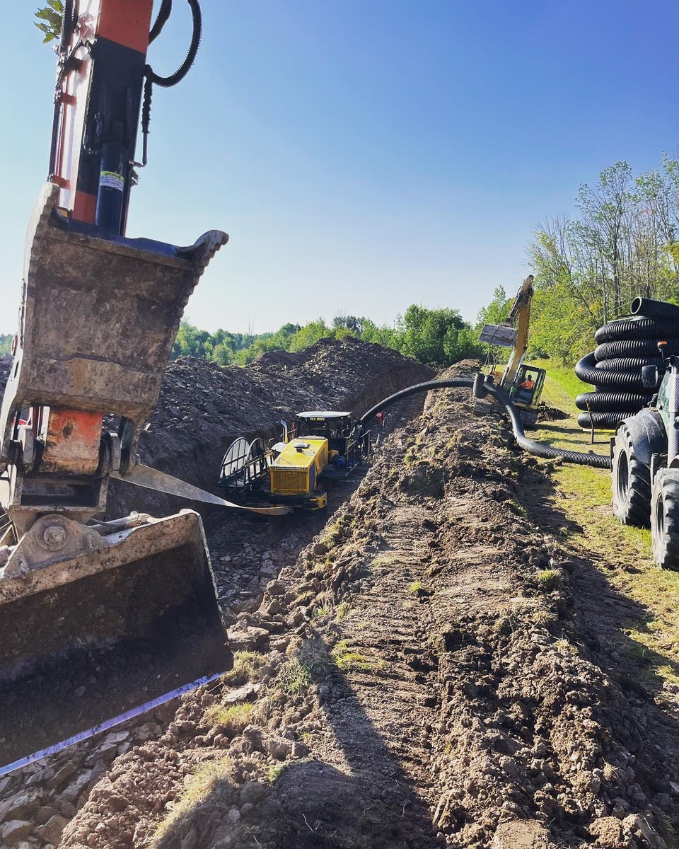 WeigelDrainage's tweet image. Alternative solution to unwilling neighbours. 12” flexcore at 17’ deep.