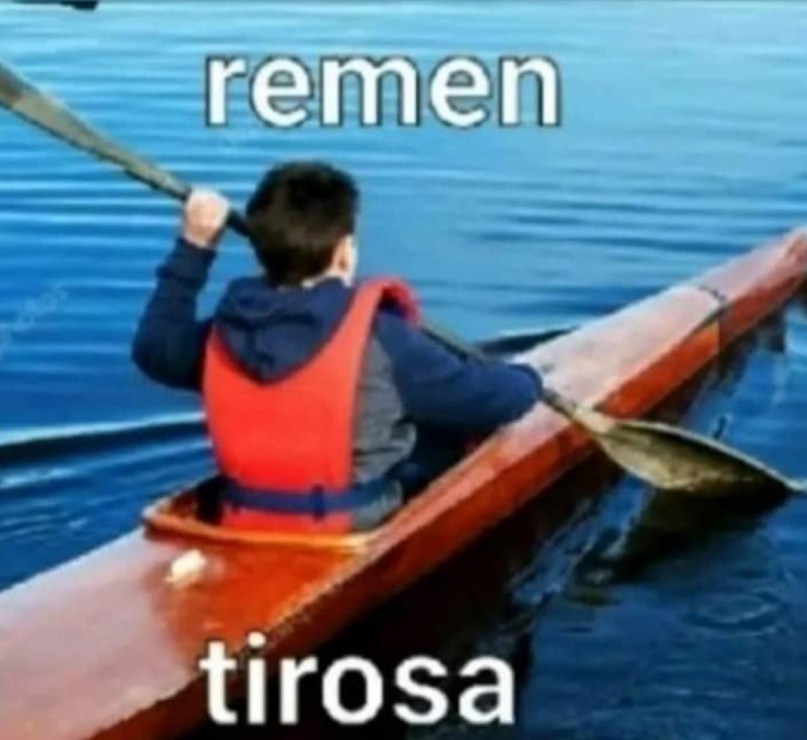 flanchota's tweet photo. cuando escucho a mi vieja decir que ella no me pegaba cuando era chico https://t.co/SgXfJX6E39