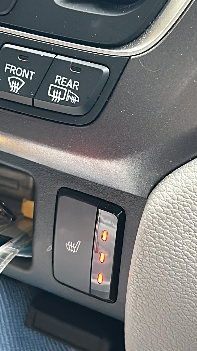 kscullinfox9's tweet photo. When your photojournalist realizes you need the seat heater before you even do.
@GedyRoll #bestcoworkers https://t.co/B2bBShWIy7
